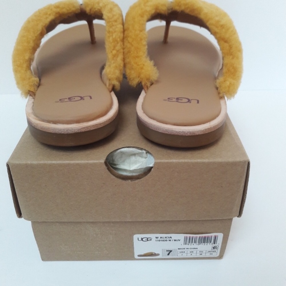 UGG Alicia Sandals - size 7 - Picture 5 of 6